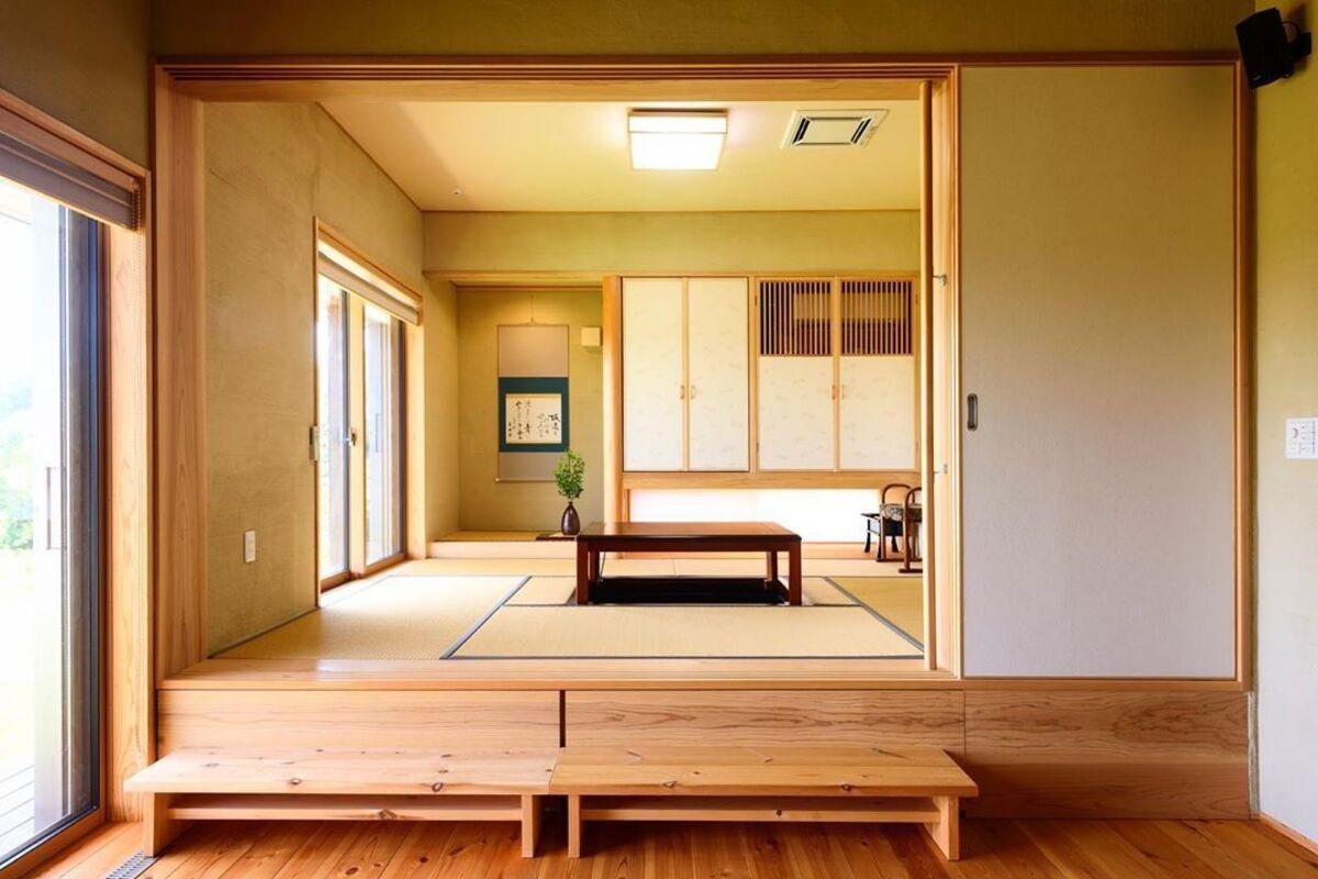 小上がりのある和室